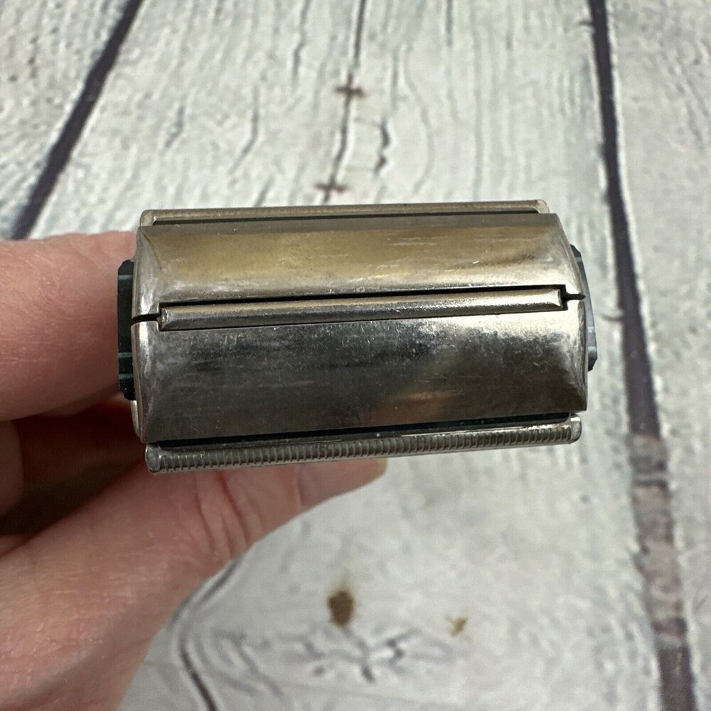 VINTAGE‎ Gillette Safety Razor With Blade - Picture 9 of 9